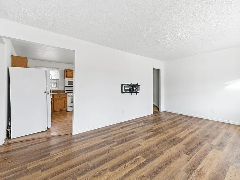 37 Hunting Creek Rd — Photo 4