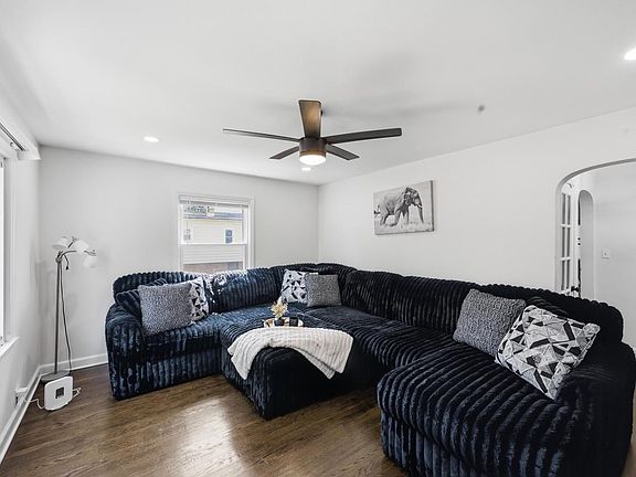 4th image of 4555 N 39th STREET