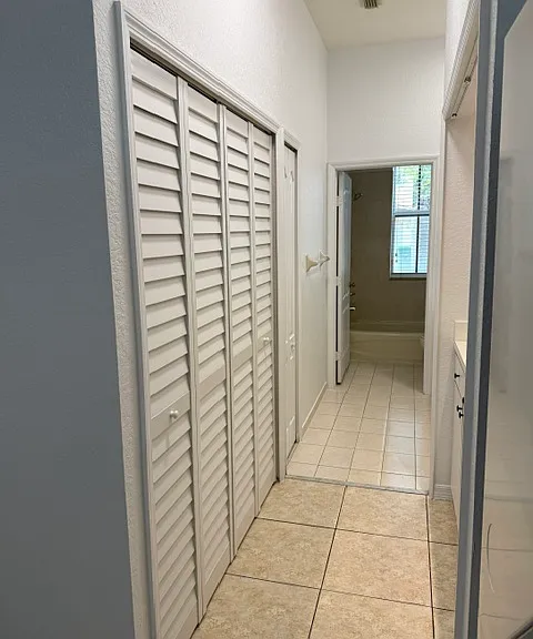 16083 SW 63 Road Ter — Photo 6