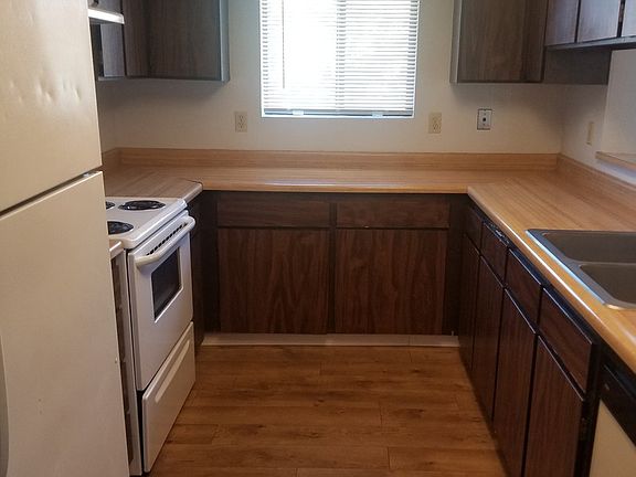3rd image of 1180 Brandon Ct APT C