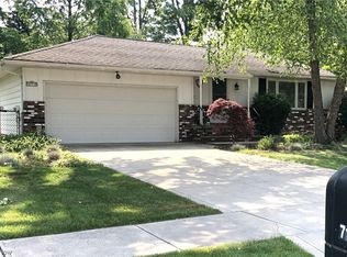 719 Oriole Dr, Eastlake, OH 44095