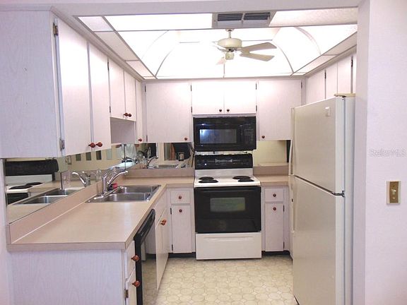 4th image of 2150 Shelly Dr APT C