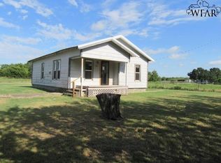 141 Fields Rd, Henrietta, TX 76365