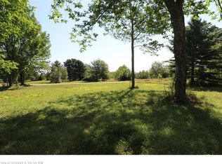 18 Coggins Farm Ln, Surry, ME 04684