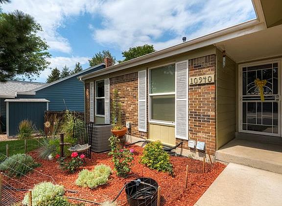 3rd image of 10940 Stuart Ct