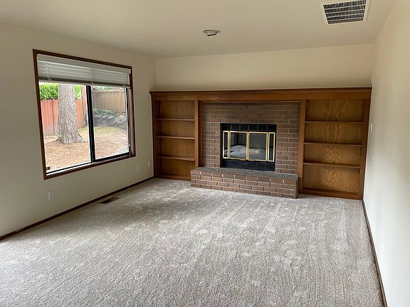 5th image of 17831 NE 100th Ct