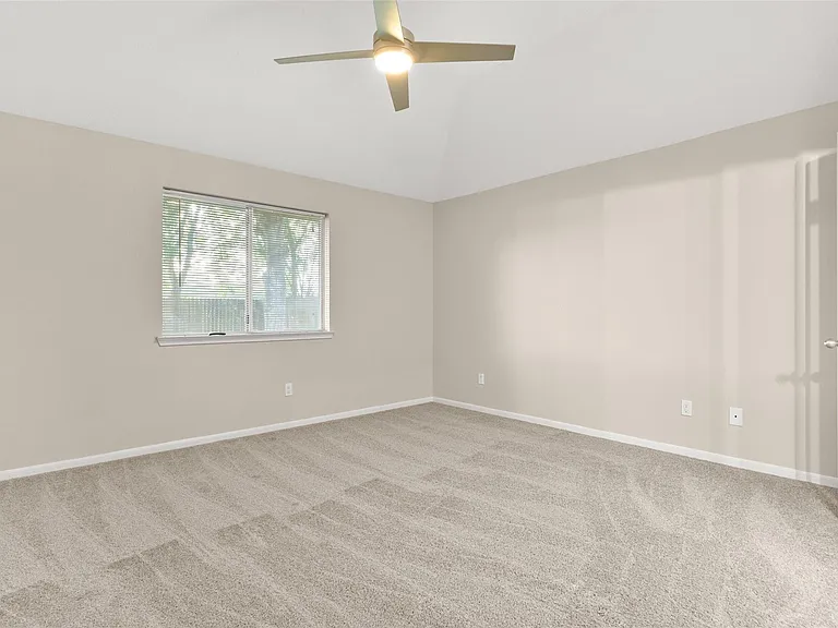 16010 Cedar Gully Dr — Photo 16