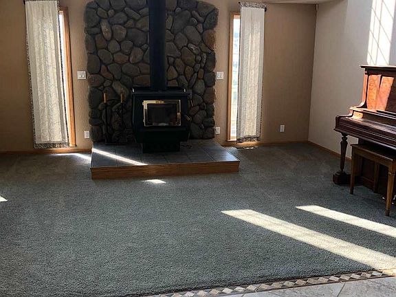 3rd image of 473-700 Audrey Dr