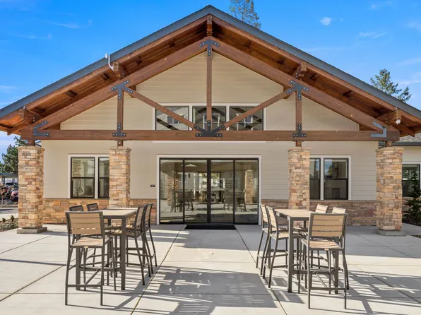 Pacific Valley Apartments