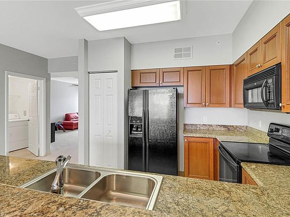 4th image of 20201 Estero Gardens CIR #204