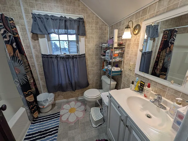 1118 Birchmont Dr NE — Photo 6