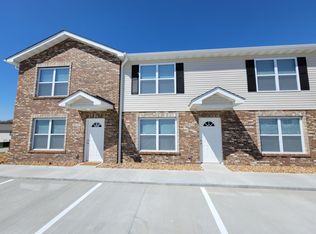 Creekside Apartments, Warrenton, MO 63383