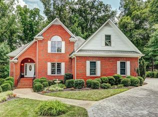 5301 Beechwood Point Ct, Midlothian, VA 23112