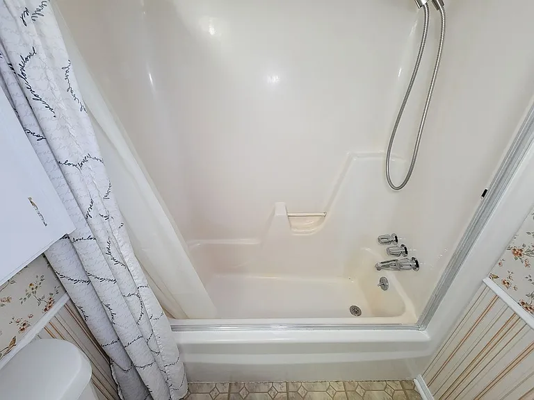 1815 Country Village Blvd — Photo 17