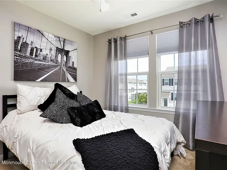 137 Beacon Ln #605 — Photo 16