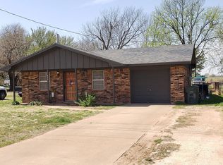 424 S 1st Ave, Fairview, OK 73737