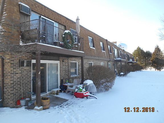 4th image of 18W125 63rd St APT 105A