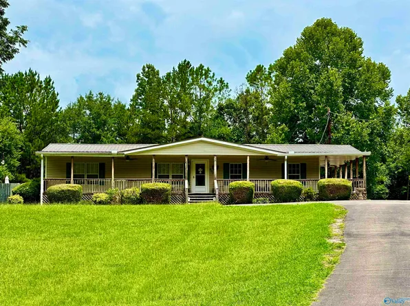 807 E Main St, Glencoe, AL 35905