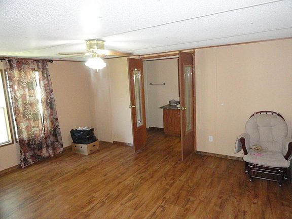 2nd image of 114 Lillians Ln