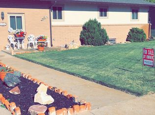 640 16th St, Gering, NE 69341