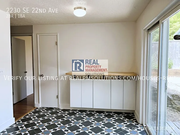 2230 SE 22nd Ave — Photo 14