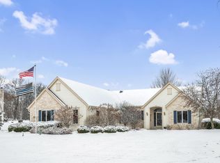 1103 River Reserve Dr, Hartland, WI 53029