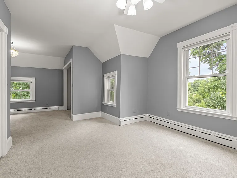 103 Hollis Ave — Photo 21