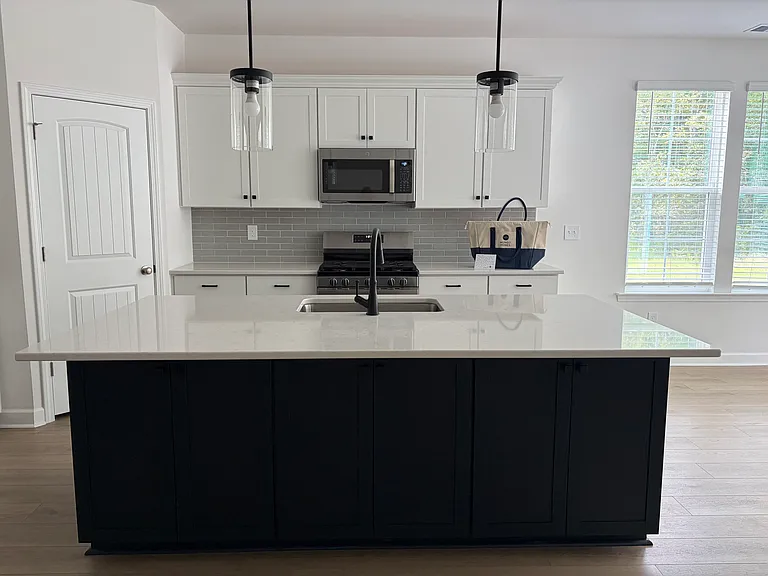 6265 Zoe Way — Photo 4