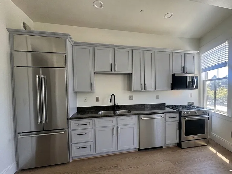 2597 Telegraph Ave #D — Photo 1