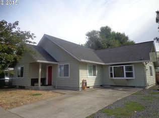 353 S 43rd St, Springfield, OR 97478