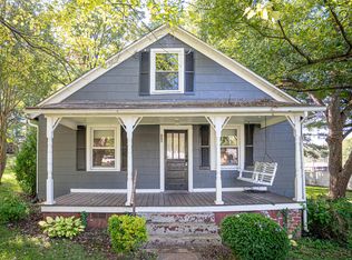 805 W 2nd St, Chase City, VA 23924
