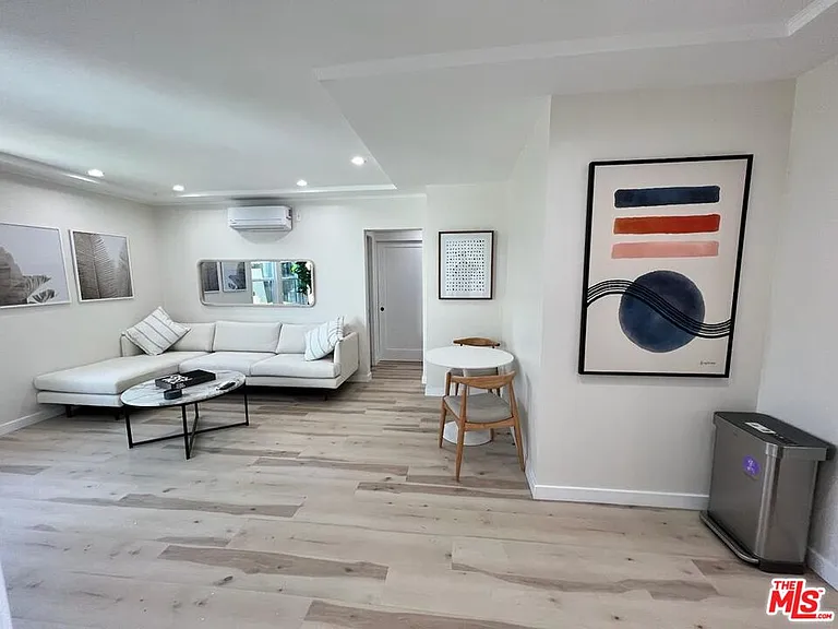 8757 Dorrington Ave #B — Photo 1