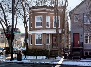 2301 W Montrose Ave, Chicago, IL 60618