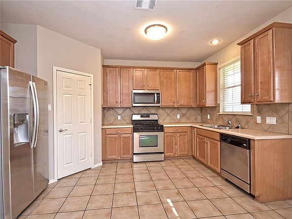 4th image of 16100 Great Oaks Dr Unit 1902