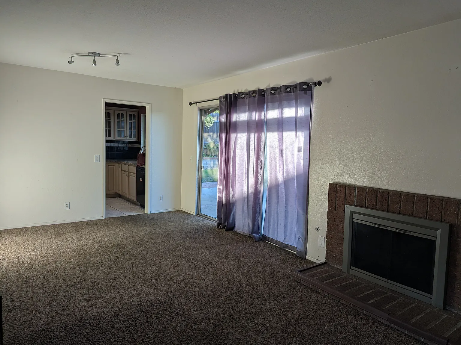 Verona Pl, Pomona — Photo 2