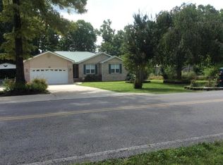 671 Mockingbird Dr, Crossville, TN 38555
