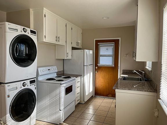 2nd image of 104 Grove St