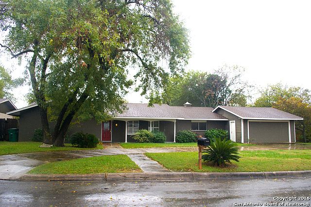 1st image of 806 Northcrest Dr