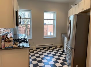 52 Hull St APT 1F, Boston, MA 02113