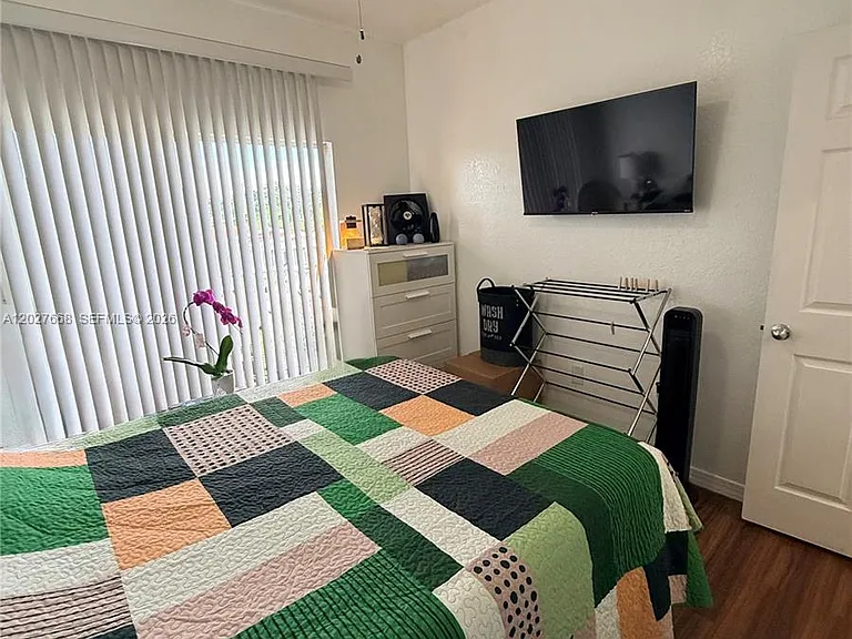340 E 5th St #202 — Photo 37
