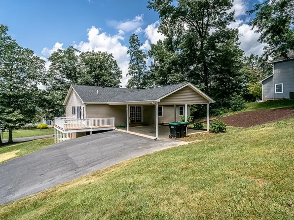 201 Wildwood Dr, Bridgewater, VA 22812