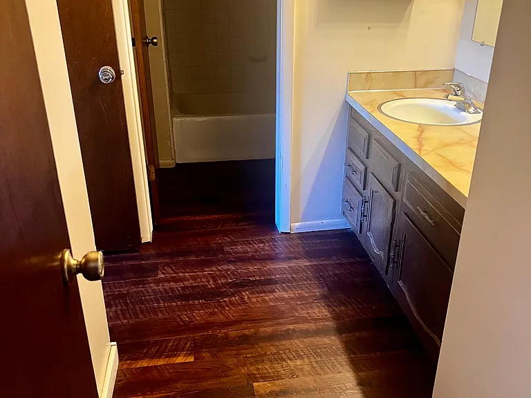 6736 S 565 E — Photo 8