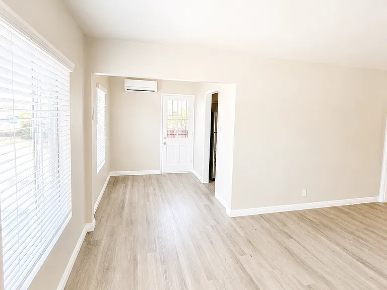 404 E Freeland St #2 — Photo 6