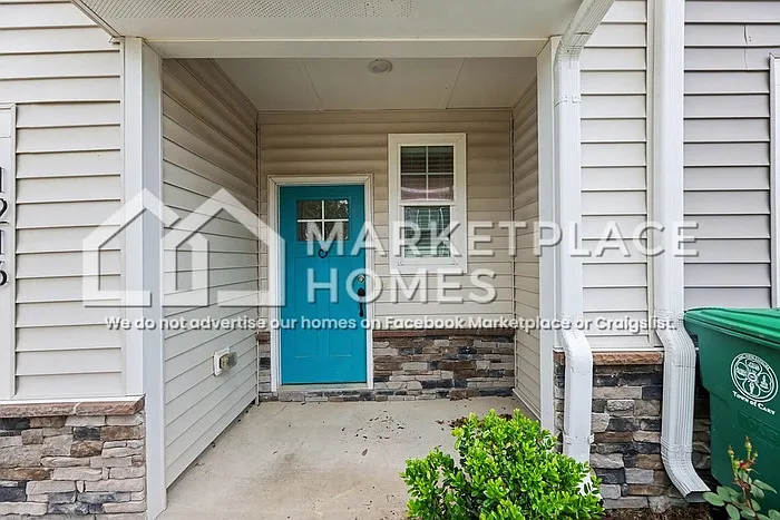 3 bed, 2.5 bath, 1892 sqft, $2,178 — Photo 4