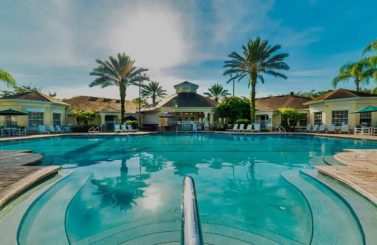 2306 Silver Palm Dr #303