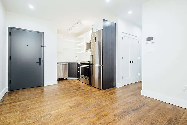 Rented by Nooklyn NYC LLC | media 1
