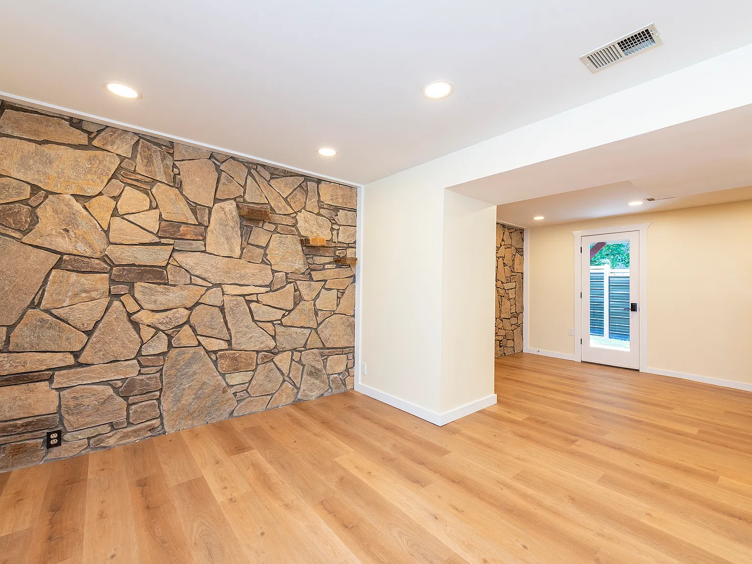32 Harnett St — Photo 2
