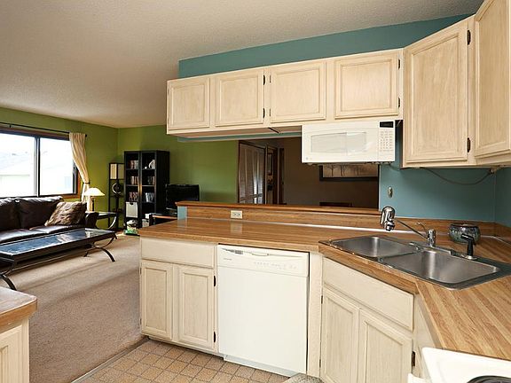 5th image of 1607 Helmo Ave N