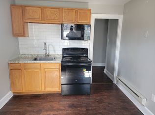 119 S 4th St #B, Lemoyne, PA 17043