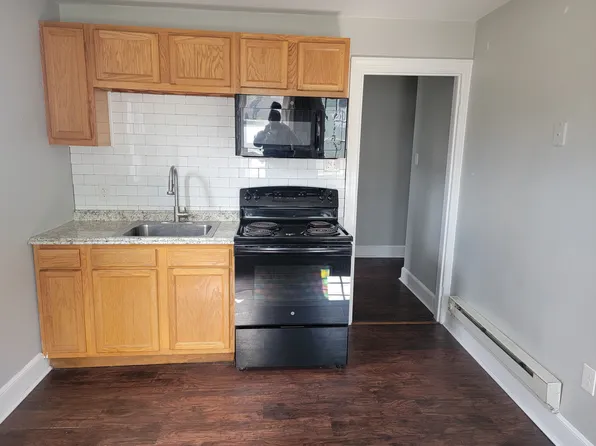 119 S 4th St #B, Lemoyne, PA 17043